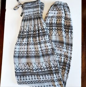 ⭐️5/$20 Black & White Casual Parachute Pants